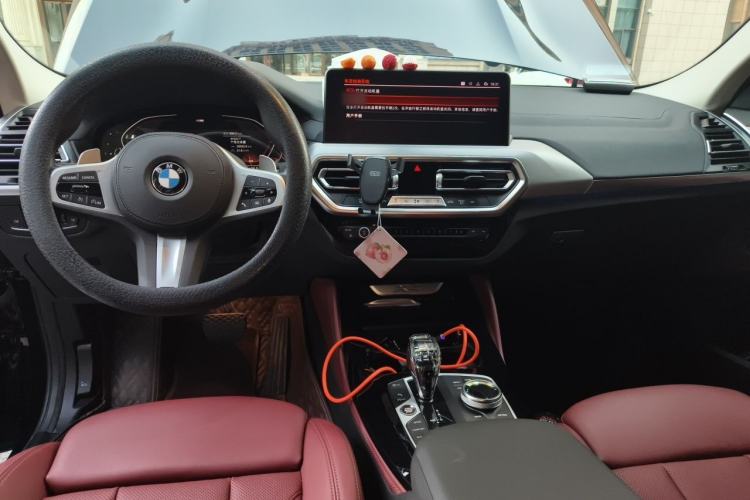 Used BMW X4 2022 xDrive 25i M Sport Package Center Console