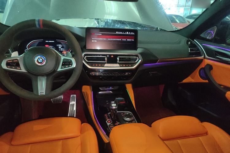 Used BMW X4 2022 Restyled xDrive 30i M Sport Night Edition Package Center Console
