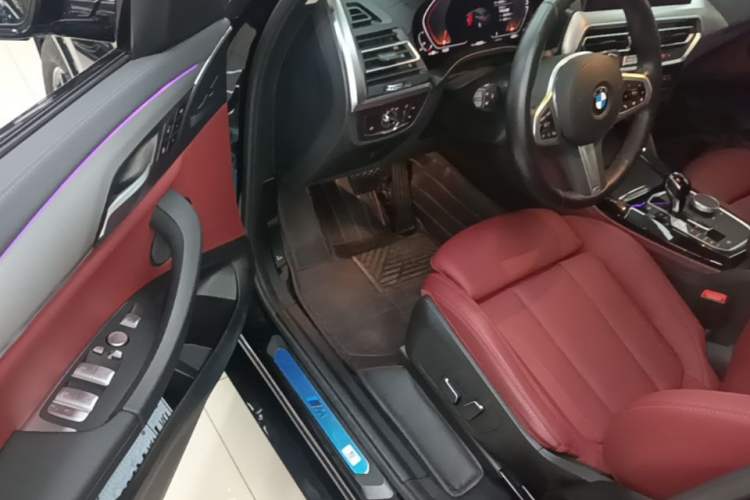 Used BMW X4 2022 xDrive 25i M Sport Package Driver Seat