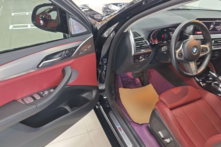 Used BMW X4 2022 xDrive 25i M Sport Package Driver Seat