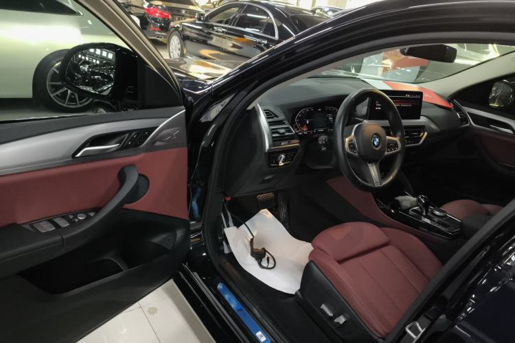 Used BMW X4 2022 xDrive 25i M Sport Package Driver Seat