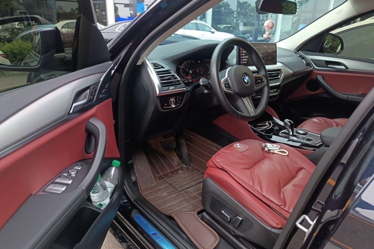 Used BMW X4 2022 xDrive 25i M Sport Package Driver Seat