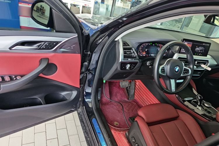 Used BMW X4 2022 xDrive 30i M Sport Package Driver Seat