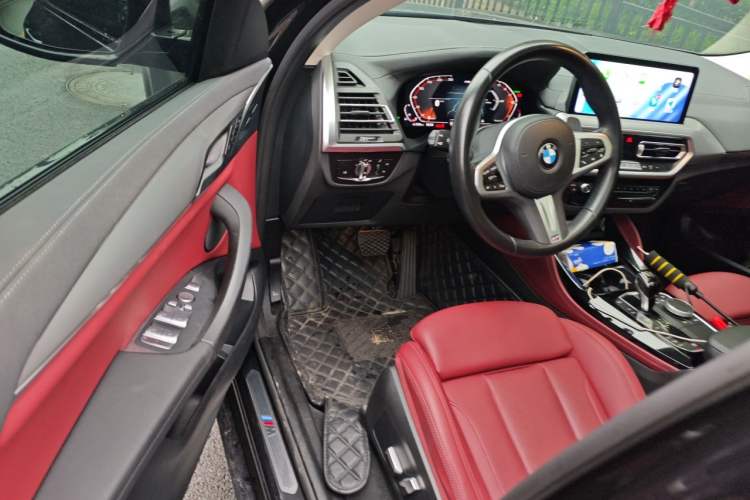 Used BMW X4 2022 xDrive 25i M Sport Package Driver Seat