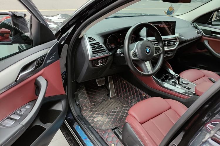 Used BMW X4 2022 xDrive 25i M Sport Package Driver Seat
