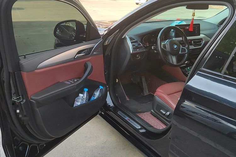 Used BMW X4 2022 xDrive 25i M Sport Package Driver Seat