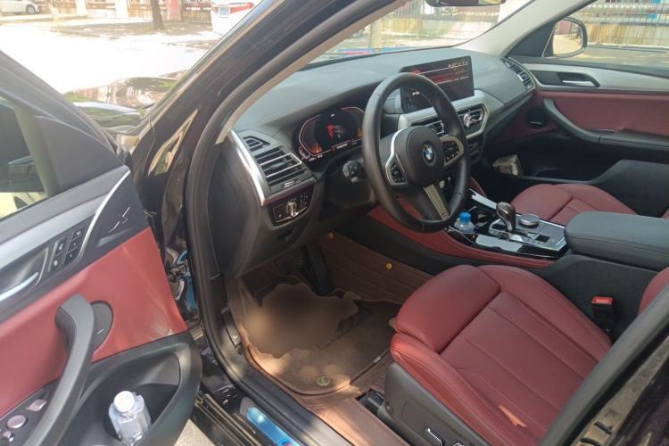 Used BMW X4 2022 xDrive 30i M Sport Package Driver Seat