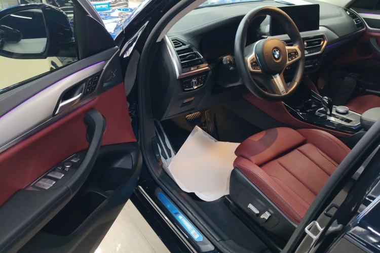 Used BMW X4 2022 xDrive 25i M Sport Package Driver Seat