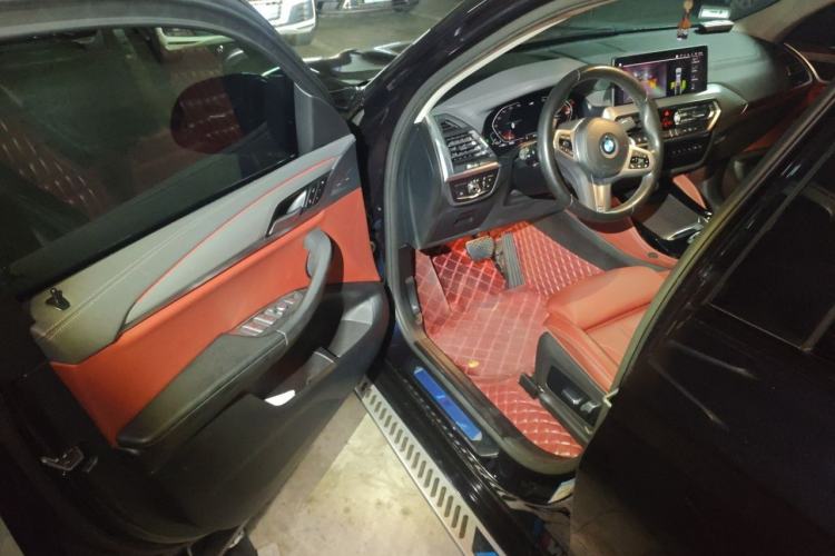 Used BMW X4 2022 xDrive 25i M Sport Package Driver Seat