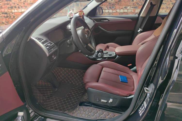 Used BMW X4 2022 xDrive 25i M Sport Package Driver Seat