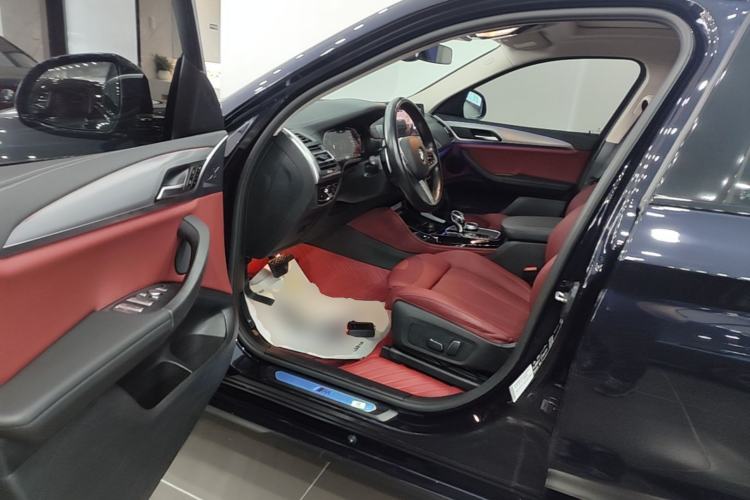 Used BMW X4 2022 xDrive 25i M Sport Package Driver Seat