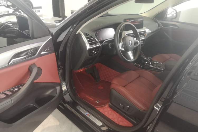 Used BMW X4 2022 xDrive 25i M Sport Package Driver Seat
