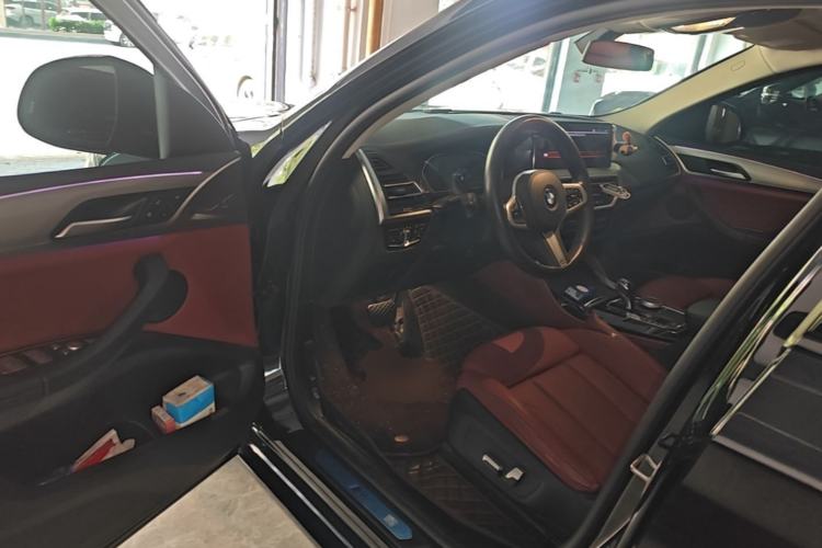 Used BMW X4 2022 xDrive 25i M Sport Package Driver Seat