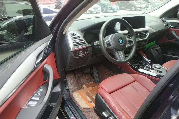 Used BMW X4 2022 xDrive 25i M Sport Package Driver Seat