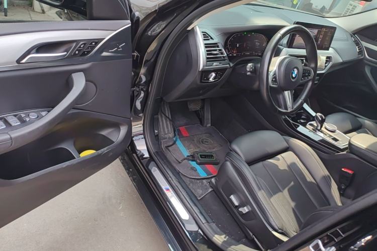 Used BMW X4 2022 xDrive 25i M Sport Package Driver Seat
