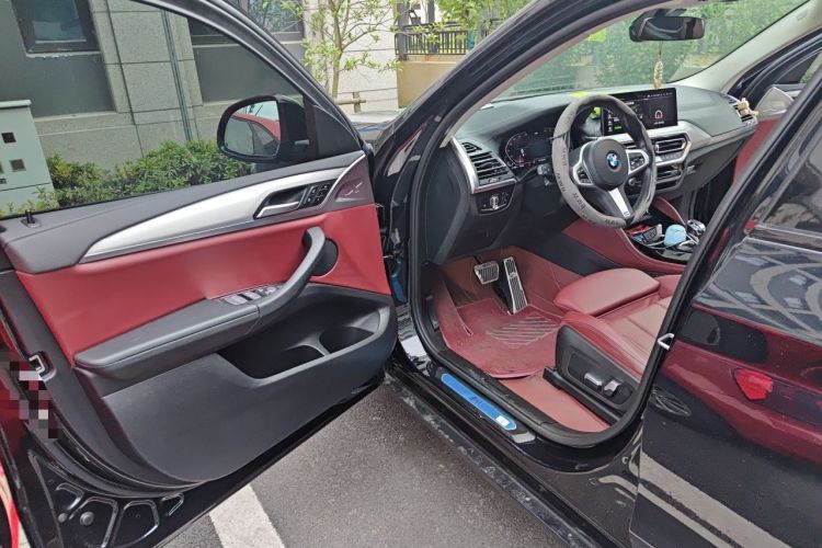 Used BMW X4 2022 xDrive 25i M Sport Package Driver Seat