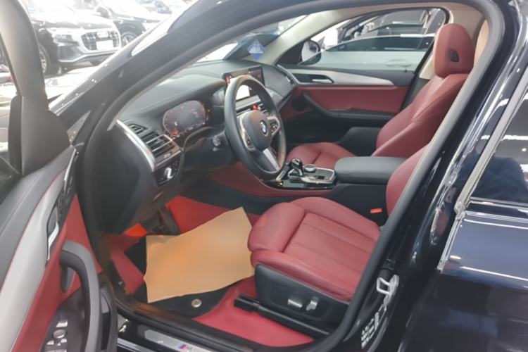 Used BMW X4 2022 xDrive 25i M Sport Package Driver Seat