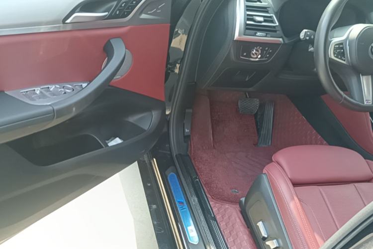 Used BMW X4 2022 xDrive 25i M Sport Package Driver Seat