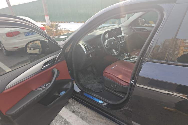 Used BMW X4 2022 xDrive 25i M Sport Package Driver Seat