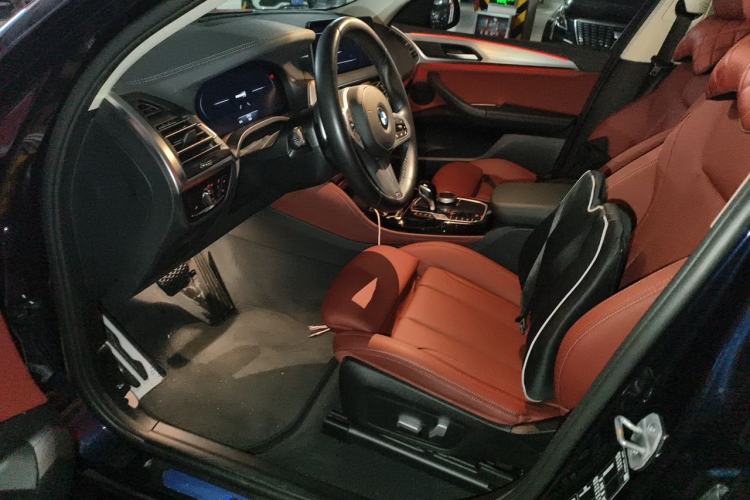 Used BMW X4 2022 xDrive 30i M Sport Package Driver Seat