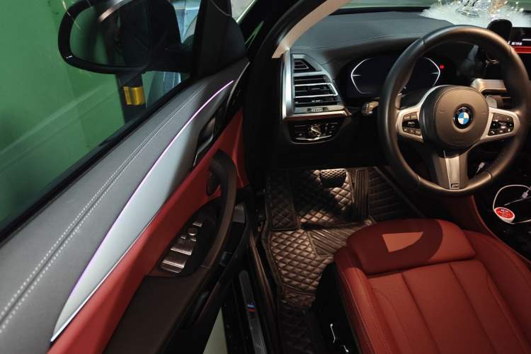 Used BMW X4 2022 xDrive 25i M Sport Package Driver Seat