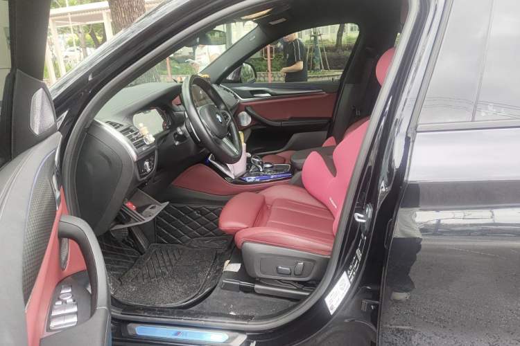 Used BMW X4 2022 Restyled xDrive 30i M Sport Night Edition Package Driver Seat