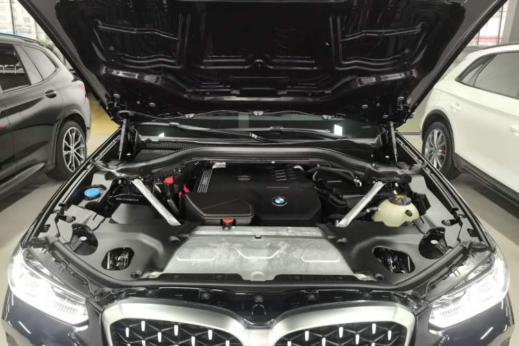 Used BMW X4 2022 xDrive 25i M Sport Package Engine Bay