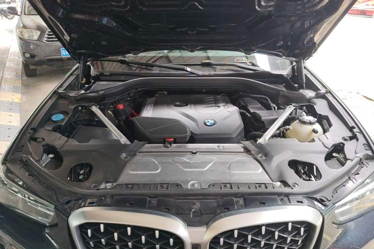 Used BMW X4 2022 xDrive 25i M Sport Package Engine Bay