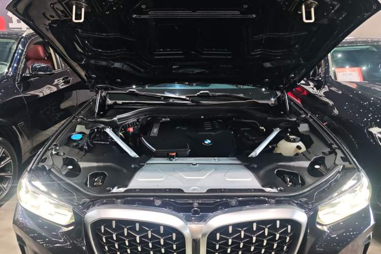 Used BMW X4 2022 xDrive 25i M Sport Package Engine Bay