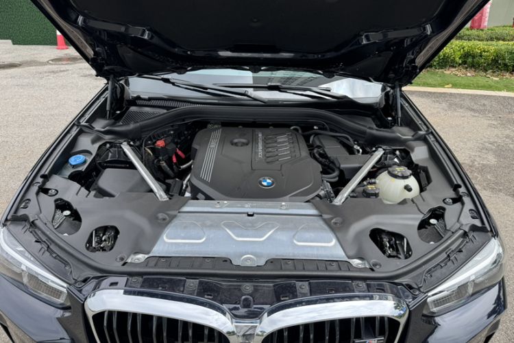 Used BMW X4 2022 M40i Engine Bay