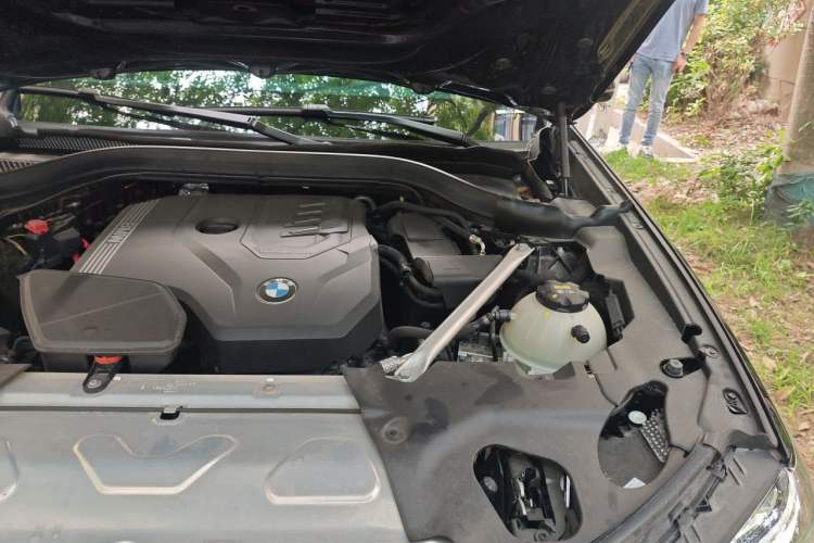 Used BMW X4 2022 xDrive 25i M Sport Package Engine Bay Left