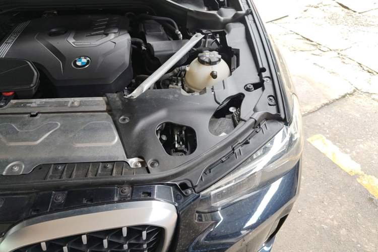 Used BMW X4 2022 xDrive 25i M Sport Package Engine Bay Left