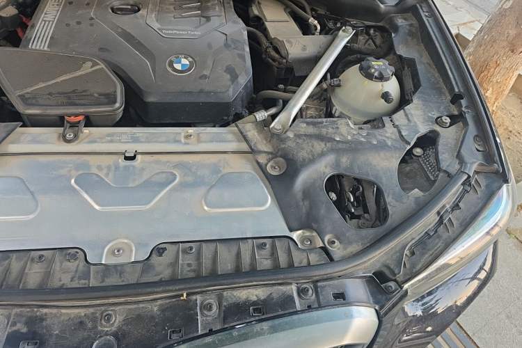 Used BMW X4 2022 xDrive 25i M Sport Package Engine Bay Left