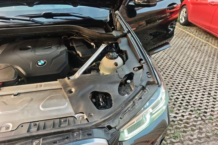 Used BMW X4 2022 xDrive 25i M Sport Package Engine Bay Left