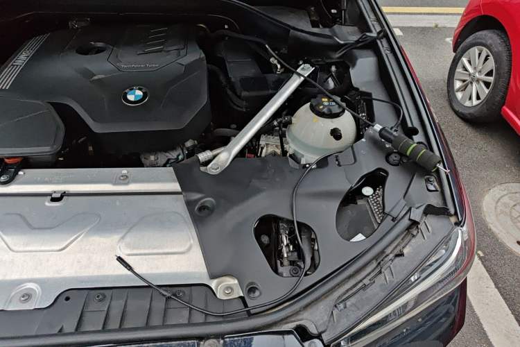 Used BMW X4 2022 xDrive 25i M Sport Package Engine Bay Left