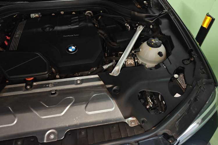 Used BMW X4 2022 xDrive 25i M Sport Package Engine Bay Left