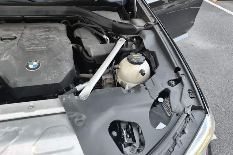 Used BMW X4 2022 xDrive 25i M Sport Package Engine Bay Left