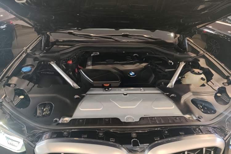 Used BMW X4 2022 xDrive 25i M Sport Package Engine Bay