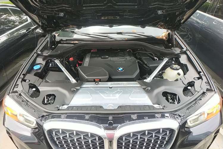 Used BMW X4 2022 xDrive 25i M Sport Package Engine Bay