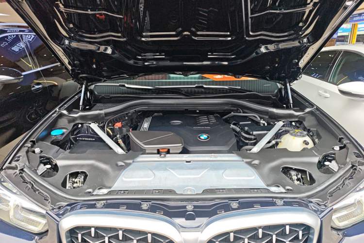 Used BMW X4 2022 xDrive 25i M Sport Package Engine Bay