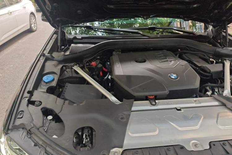 Used BMW X4 2022 xDrive 25i M Sport Package Engine Bay Right