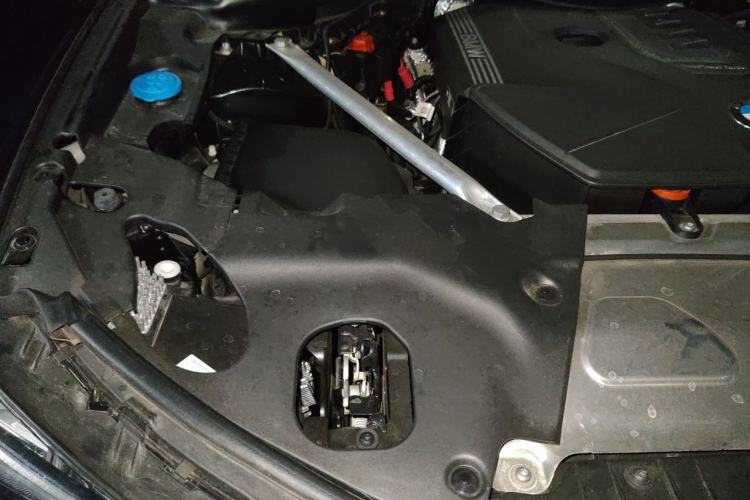 Used BMW X4 2022 xDrive 25i M Sport Package Engine Bay Right