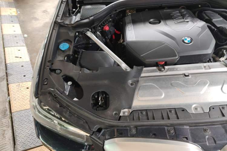 Used BMW X4 2022 xDrive 25i M Sport Package Engine Bay Right