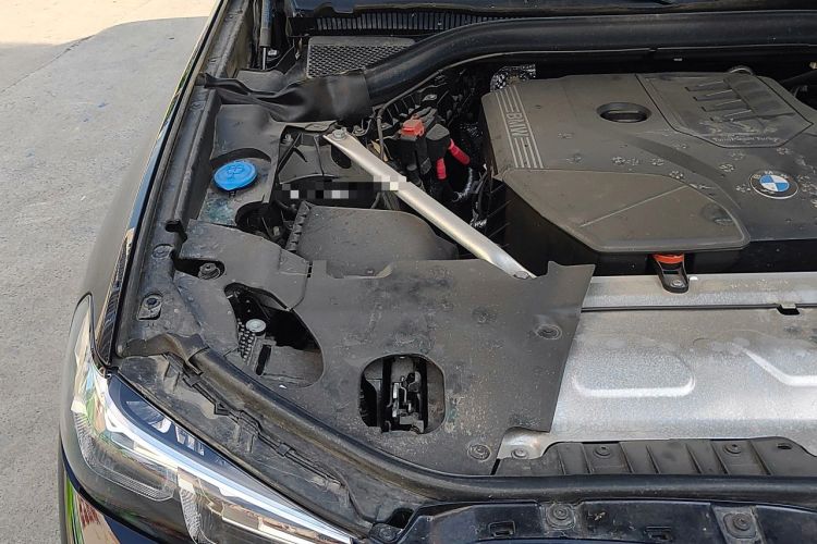 Used BMW X4 2022 xDrive 25i M Sport Package Engine Bay Right