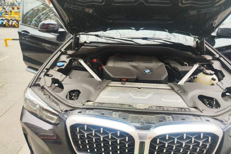 Used BMW X4 2022 xDrive 25i M Sport Package Engine Bay Right