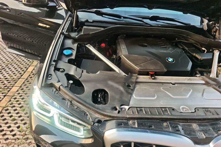 Used BMW X4 2022 xDrive 25i M Sport Package Engine Bay Right