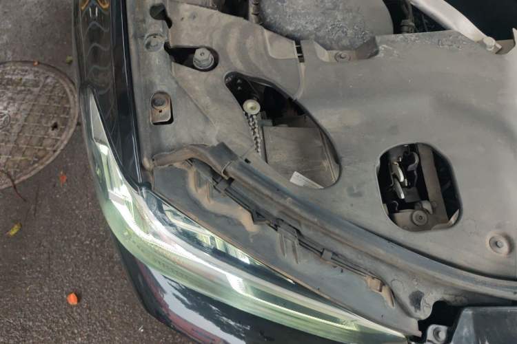 Used BMW X4 2022 xDrive 25i M Sport Package Engine Bay Right