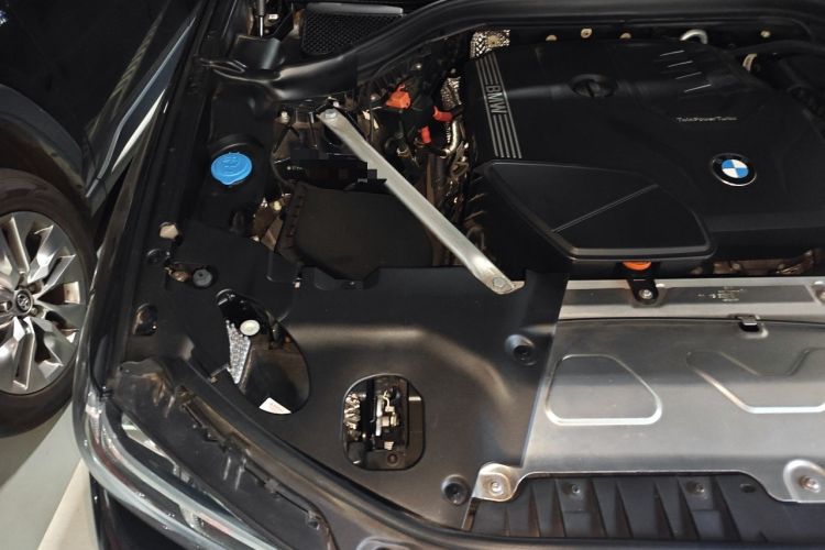 Used BMW X4 2022 xDrive 25i M Sport Package Engine Bay Right