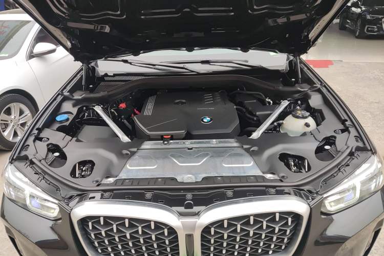 Used BMW X4 2022 xDrive 25i M Sport Package Engine Bay
