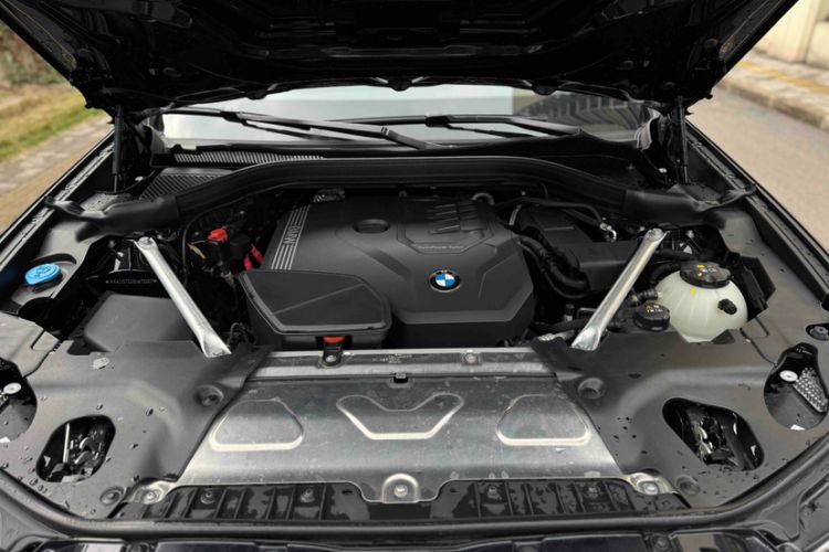 Used BMW X4 2022 xDrive 30i M Sport Package Engine Bay